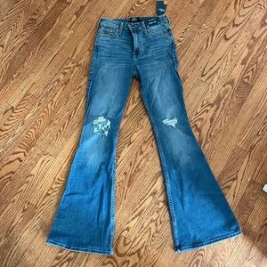 NWT Hollister high rise flare